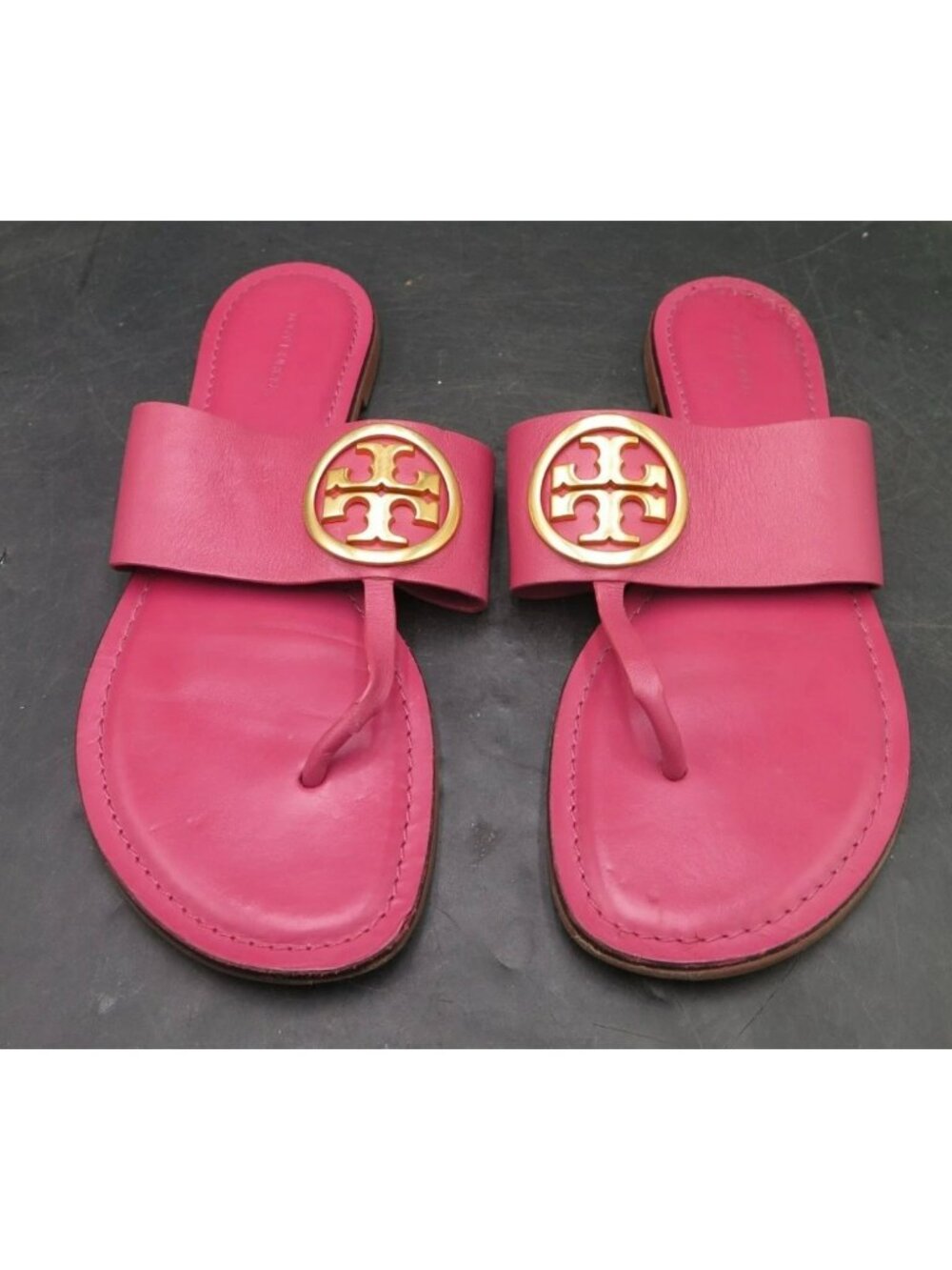 Tory Burch Womens Pink Leather Sandals Size 10 With Gold Logo Accent